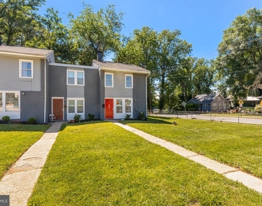 4711 Navarro Avenue - Photo Thumbnail 2