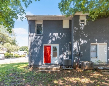 4711 Navarro Avenue - Photo Thumbnail 3