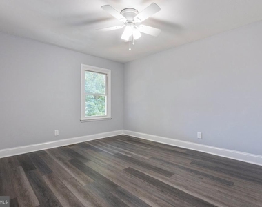 4711 Navarro Avenue - Photo Thumbnail 9