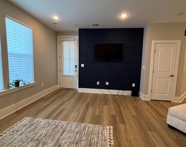 2506 W Peninsula Drive - Photo Thumbnail 1