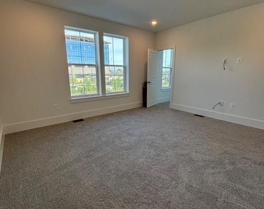 2506 W Peninsula Drive - Photo Thumbnail 10