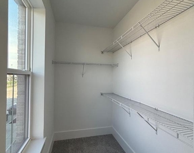 2506 W Peninsula Drive - Photo Thumbnail 11