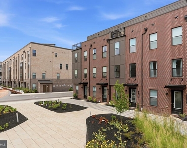 153 Locke St - Photo Thumbnail 1