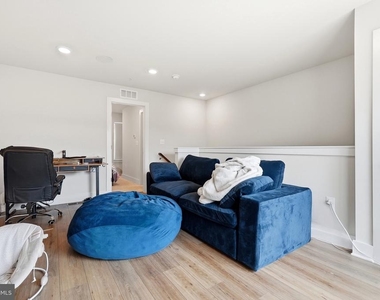 153 Locke St - Photo Thumbnail 30