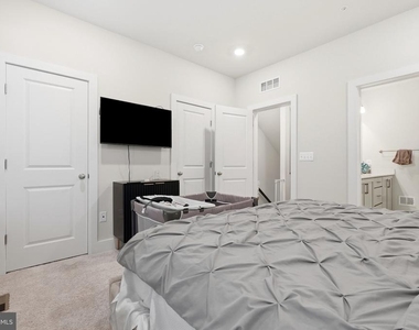 153 Locke St - Photo Thumbnail 22