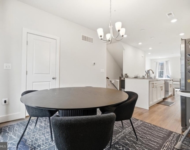 153 Locke St - Photo Thumbnail 10