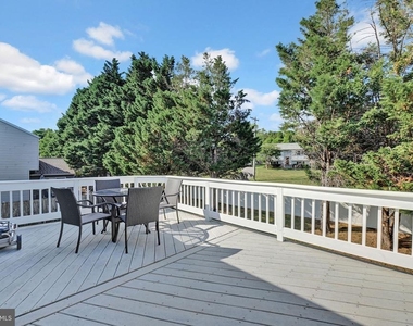 350 Long Meadow Way - Photo Thumbnail 2