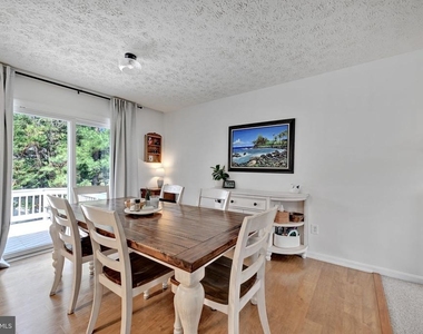 350 Long Meadow Way - Photo Thumbnail 8