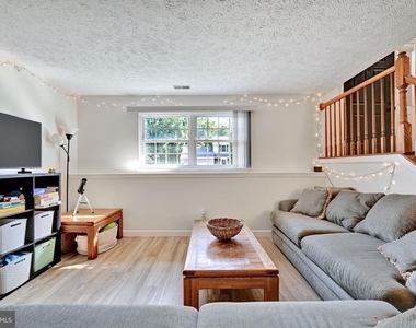 350 Long Meadow Way - Photo Thumbnail 18