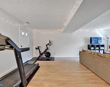 350 Long Meadow Way - Photo Thumbnail 23