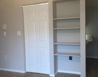 1117 Castle Harbour Way - Photo Thumbnail 4