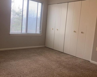 1117 Castle Harbour Way - Photo Thumbnail 16