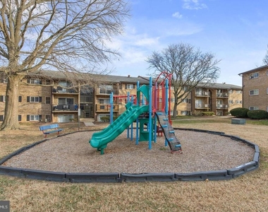 350 Gatewater Court - Photo Thumbnail 24