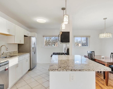 350 Gatewater Court - Photo Thumbnail 8