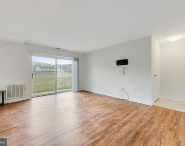 350 Gatewater Court - Photo Thumbnail 4