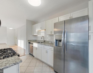350 Gatewater Court - Photo Thumbnail 12