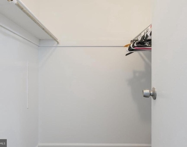 350 Gatewater Court - Photo Thumbnail 21