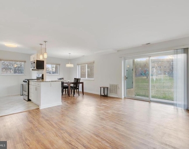 350 Gatewater Court - Photo Thumbnail 5