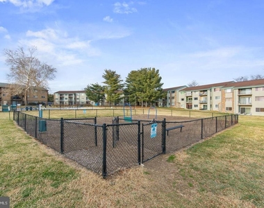 350 Gatewater Court - Photo Thumbnail 27