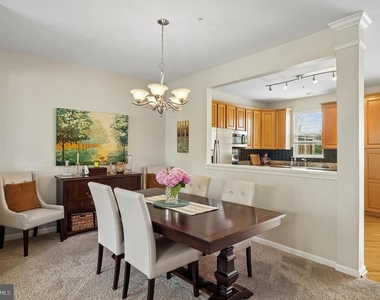 3836 Glebe Meadow Way - Photo Thumbnail 7