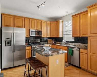 3836 Glebe Meadow Way - Photo Thumbnail 9