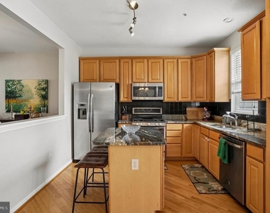 3836 Glebe Meadow Way - Photo Thumbnail 8