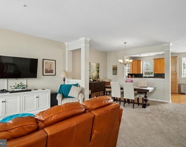 3836 Glebe Meadow Way - Photo Thumbnail 4