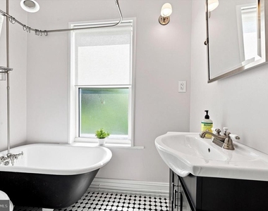 1810 Mt Salem Lane - Photo Thumbnail 11