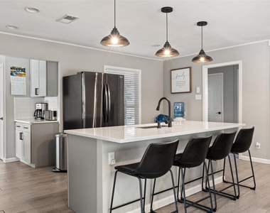 35 Presidio Rd - Photo Thumbnail 4