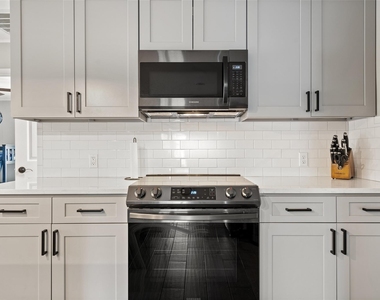 35 Presidio Rd - Photo Thumbnail 6