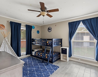35 Presidio Rd - Photo Thumbnail 13