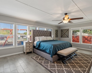 35 Presidio Rd - Photo Thumbnail 9