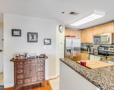 777 7th Street Nw - Photo Thumbnail 16