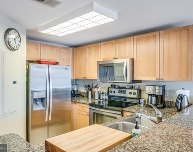 777 7th Street Nw - Photo Thumbnail 30