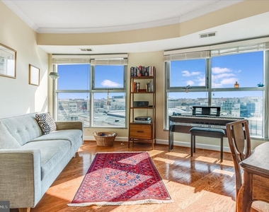 777 7th Street Nw - Photo Thumbnail 2