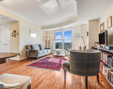 777 7th Street Nw - Photo Thumbnail 7