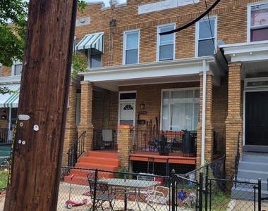 1904 14th Street Se - Photo Thumbnail 1