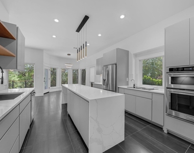 414 New Lido Dr - Photo Thumbnail 6