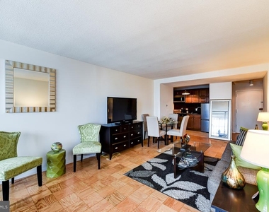1311 Delaware Avenue Sw - Photo Thumbnail 2