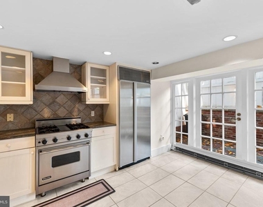 3341 Dent Place Nw - Photo Thumbnail 6