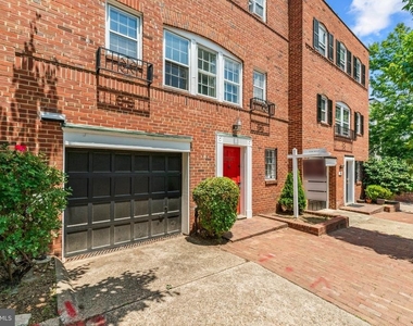 3341 Dent Place Nw - Photo Thumbnail 1