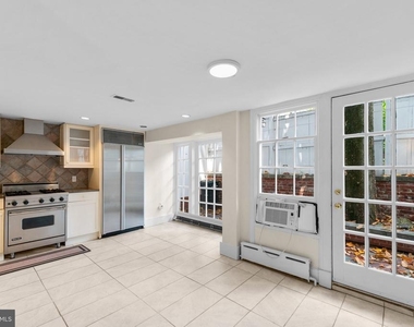 3341 Dent Place Nw - Photo Thumbnail 3