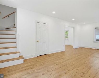 3013 5th Street Se - Photo Thumbnail 6