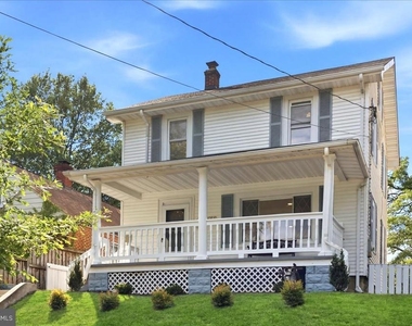 3013 5th Street Se - Photo Thumbnail 3