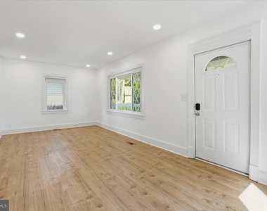 3013 5th Street Se - Photo Thumbnail 7