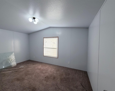 116 Guadalupe St - Photo Thumbnail 12