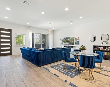 2211 Robert Browning St - Photo Thumbnail 3