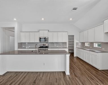 516 Panzano Dr - Photo Thumbnail 7