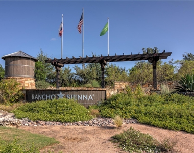 516 Panzano Dr - Photo Thumbnail 25