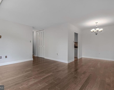 4000 Tunlaw Road Nw - Photo Thumbnail 2
